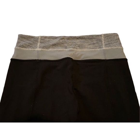 Lululemon Groove Crop Black  / Wee Are From Space Coal Fossil / Fossil Size 4 - Picture 5 of 10